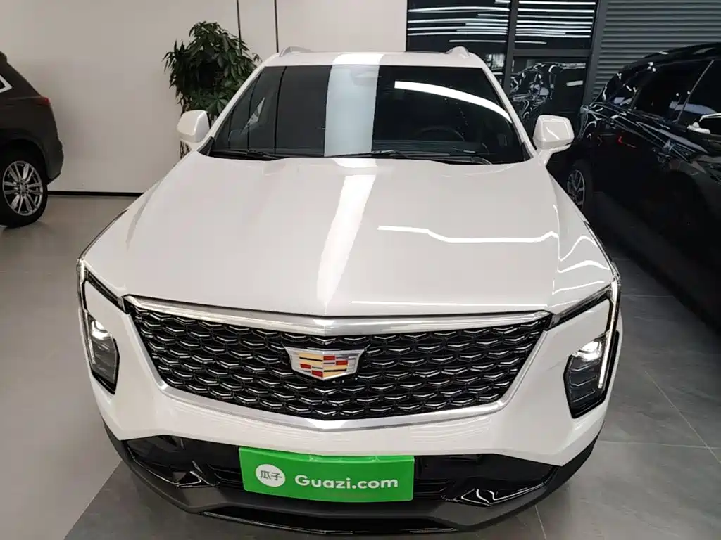 Cadillac XT4 — фото 3