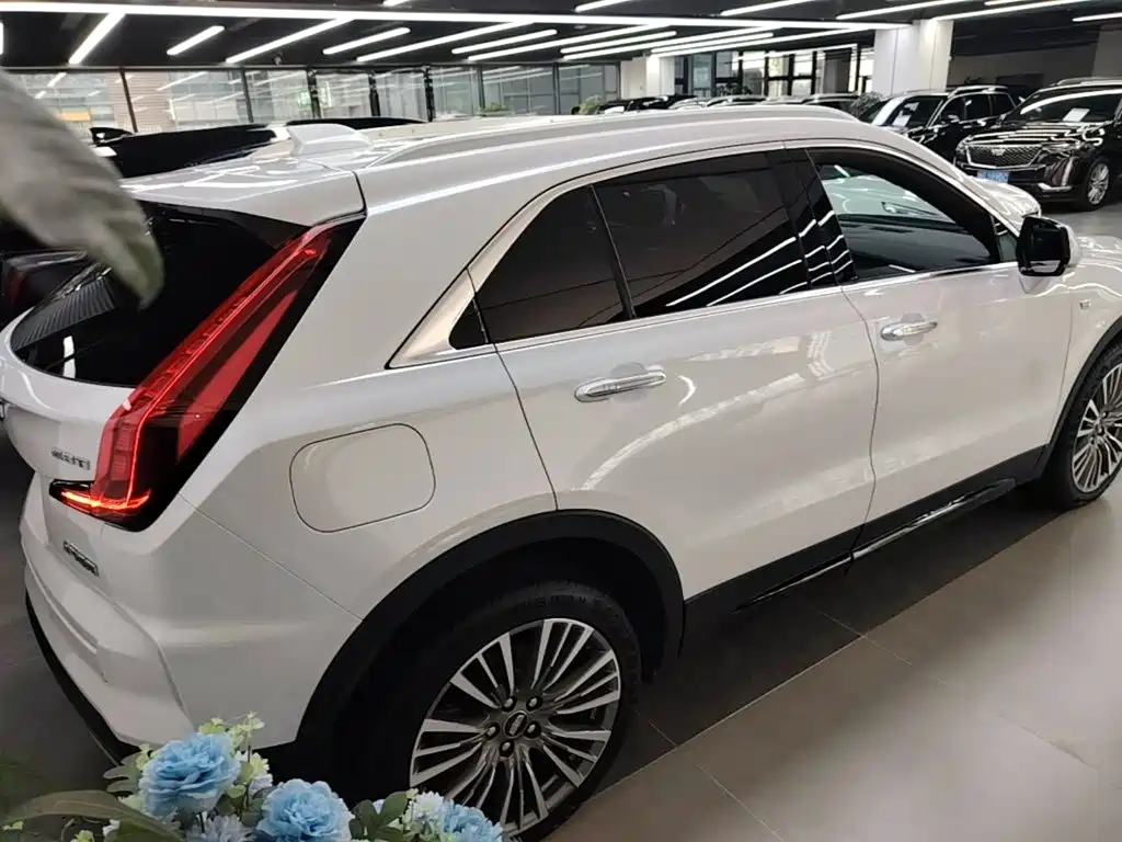 Cadillac XT4 — фото 7