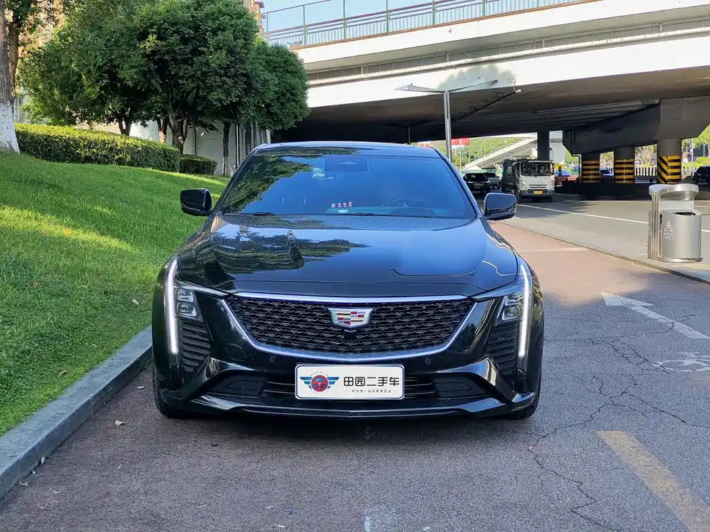 Cadillac CT5 — фото 2