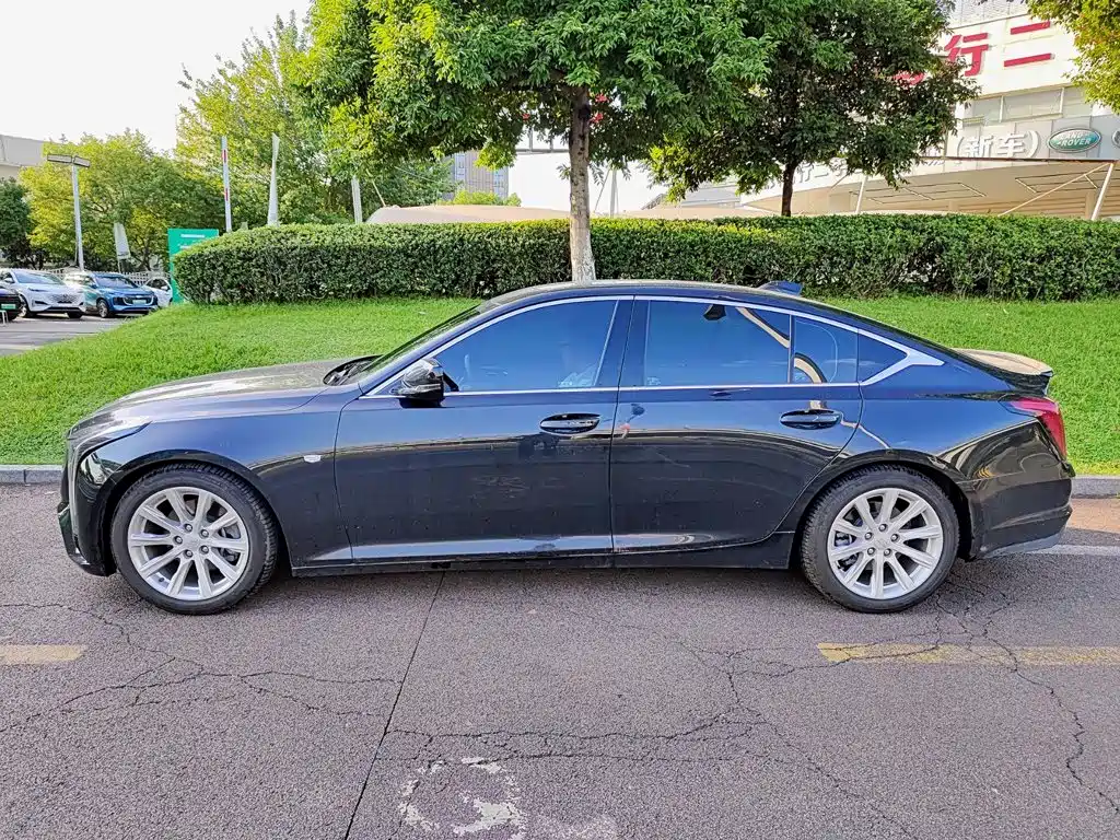 Cadillac CT5 — фото 3