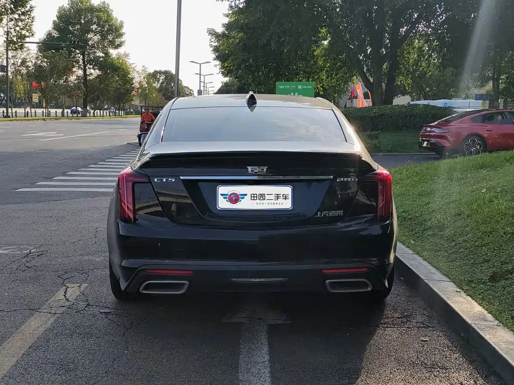Cadillac CT5 — фото 5
