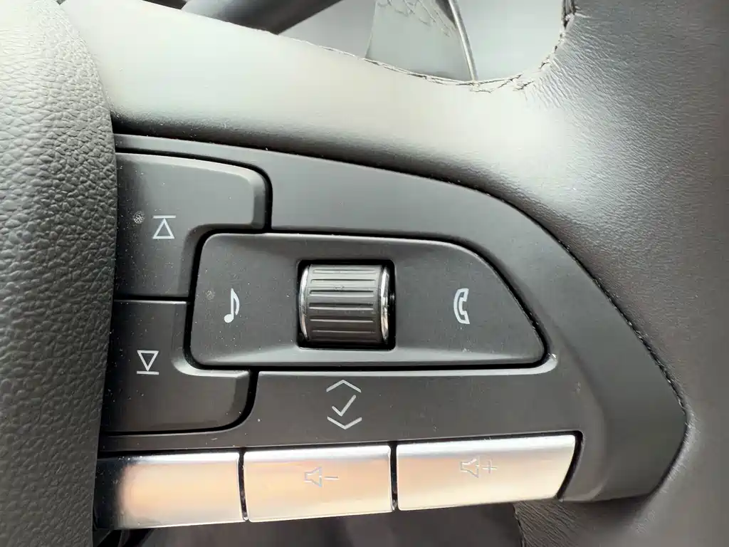 Cadillac CT5 — фото 17