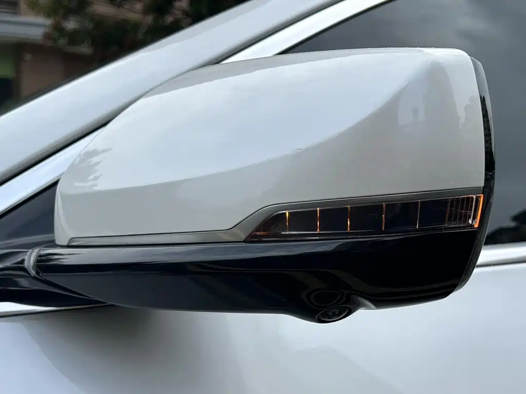 Cadillac CT6 — фото 14