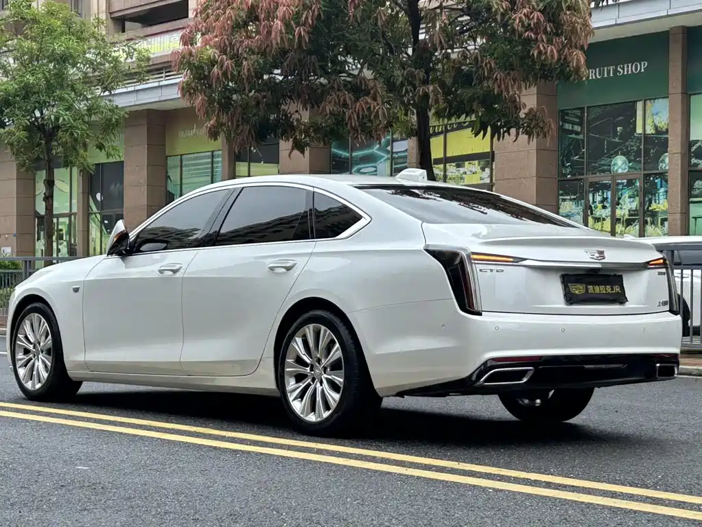 Cadillac CT6 — фото 6