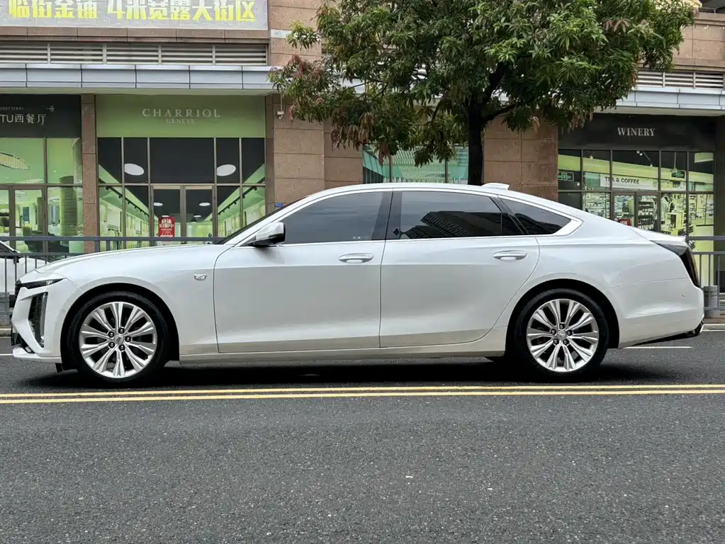 Cadillac CT6 — фото 8
