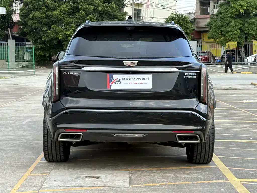 Cadillac XT5 — фото 8