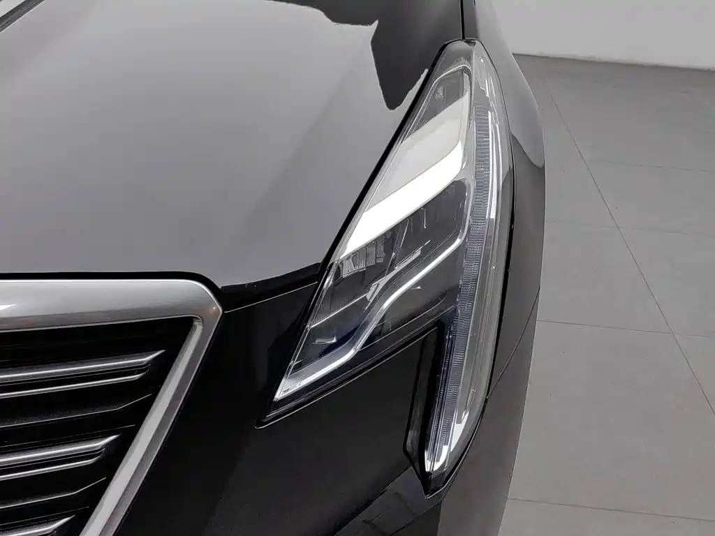Cadillac XTS — фото 7