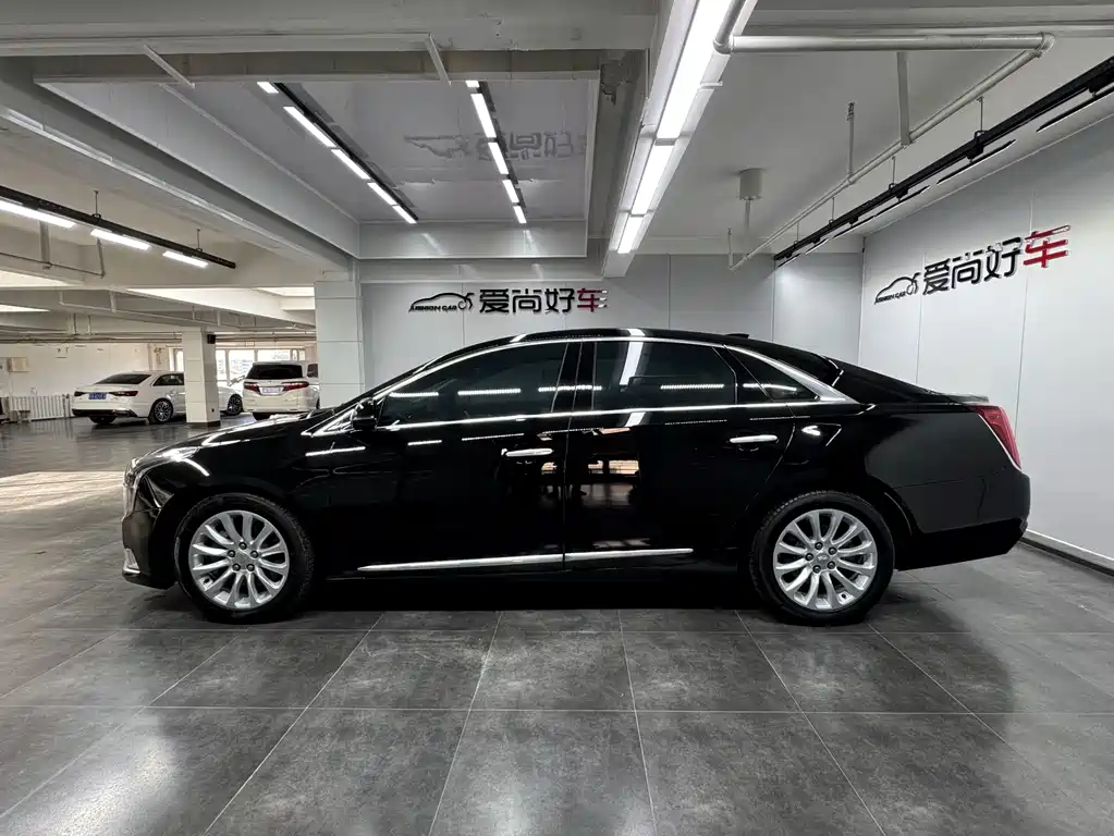 Cadillac XTS — фото 4