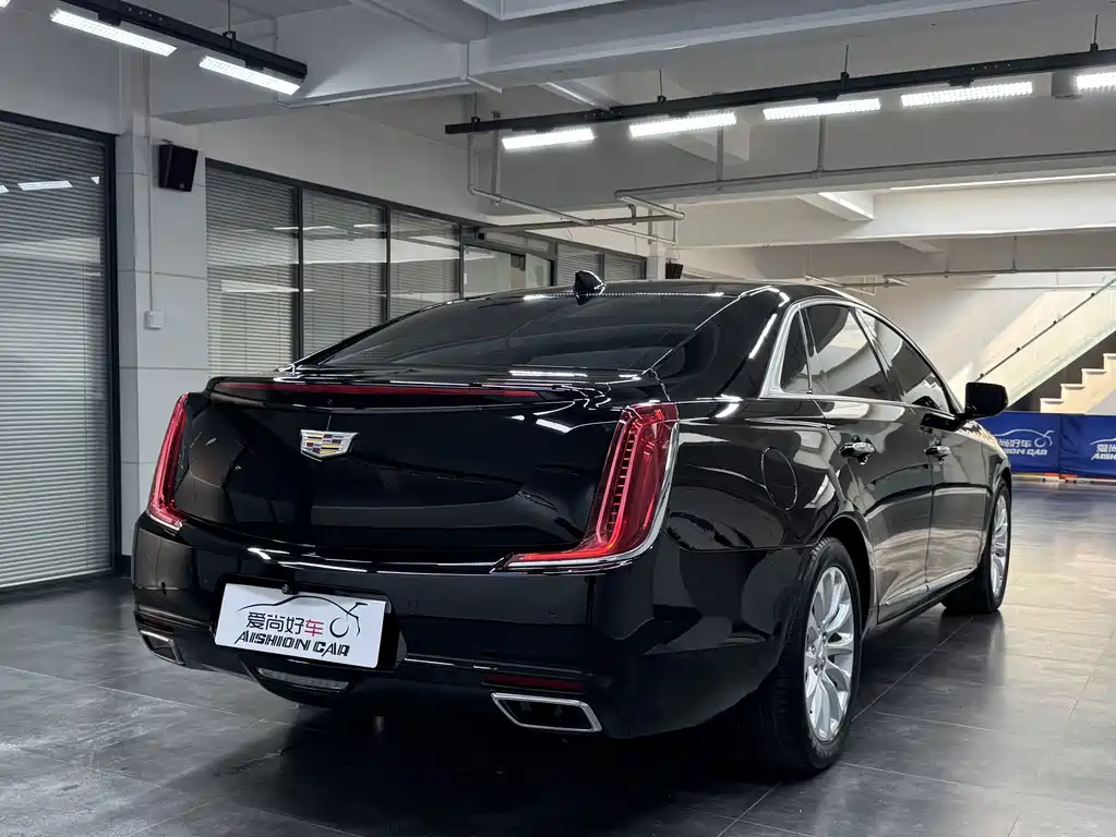 Cadillac XTS — фото 7