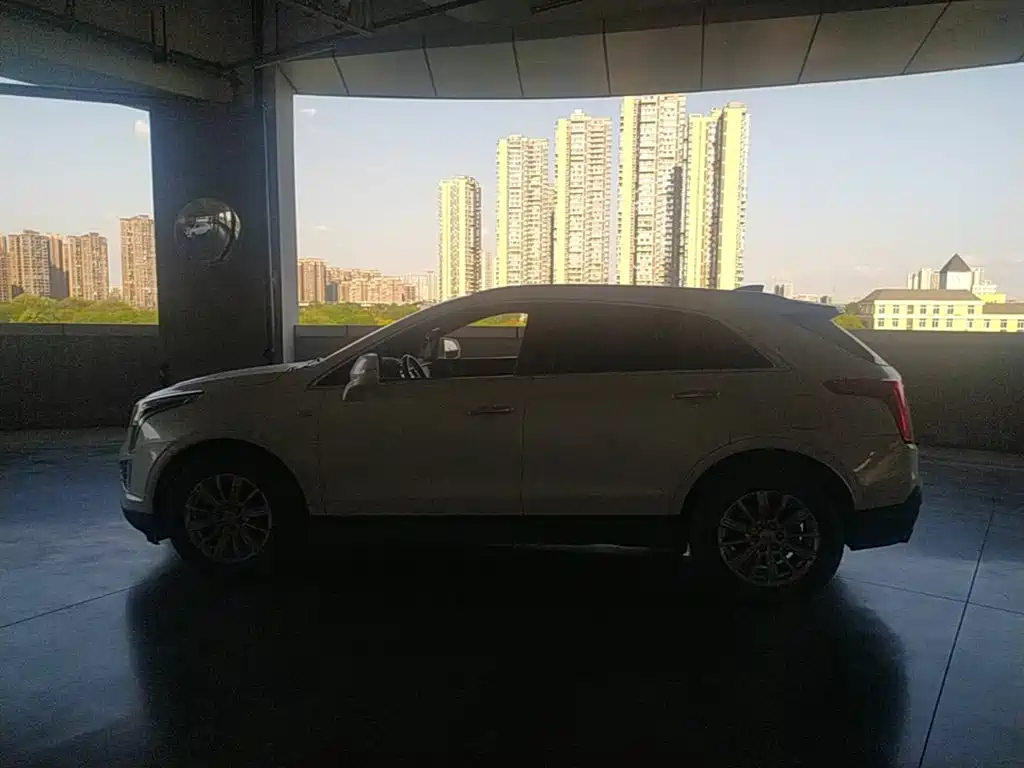 Cadillac XT5 — фото 4