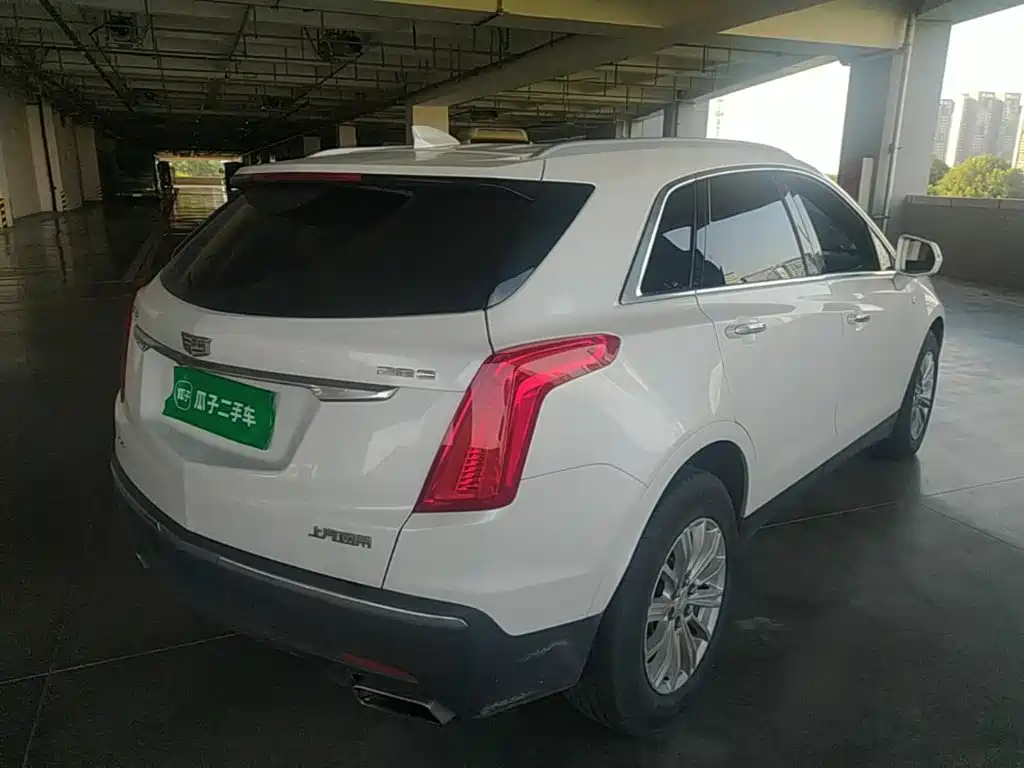 Cadillac XT5 — фото 7