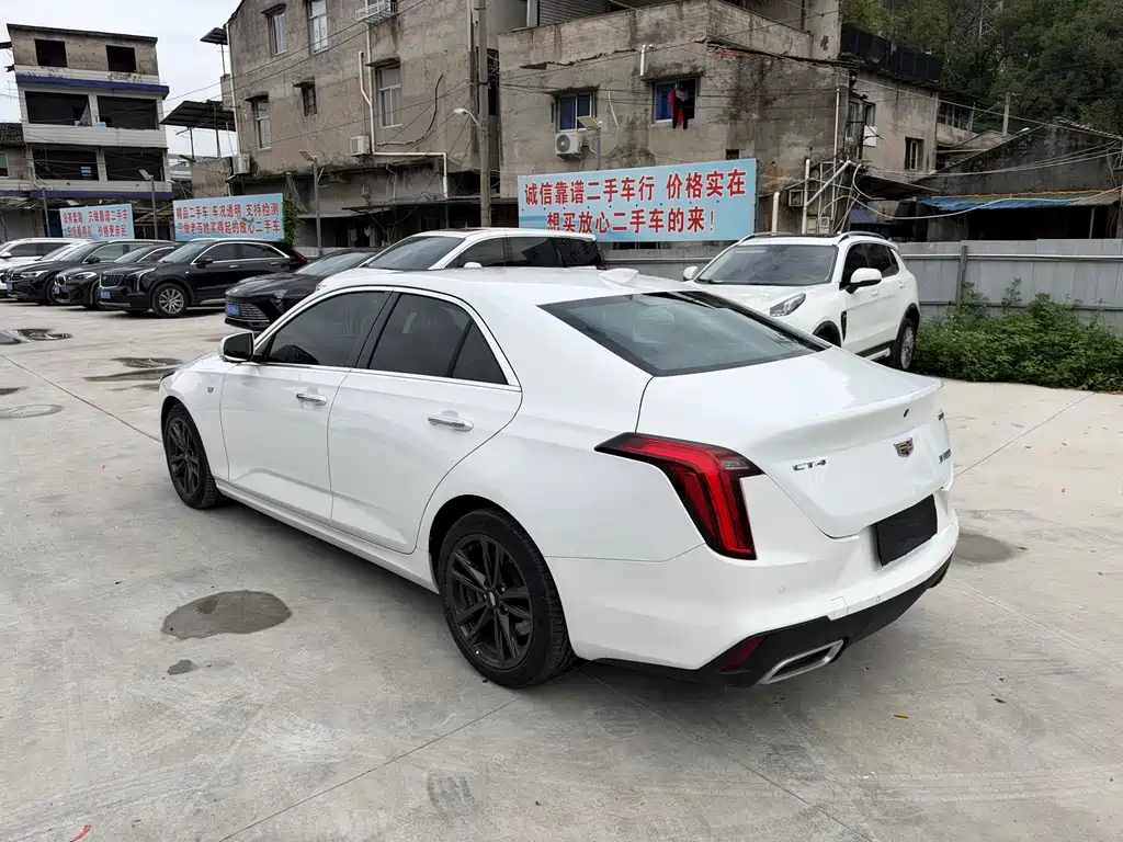 Cadillac CT4 — фото 3