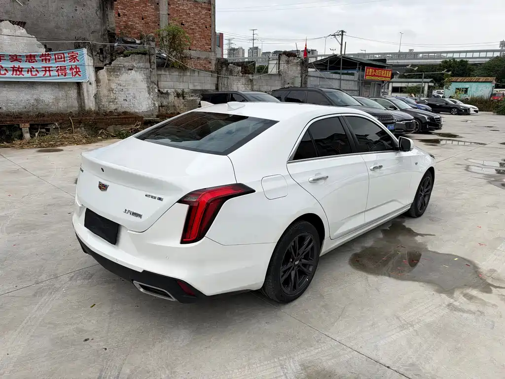 Cadillac CT4 — фото 5