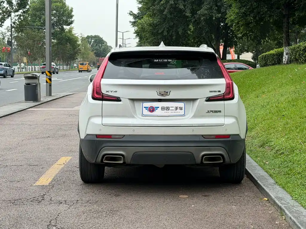 Cadillac XT4 — фото 5