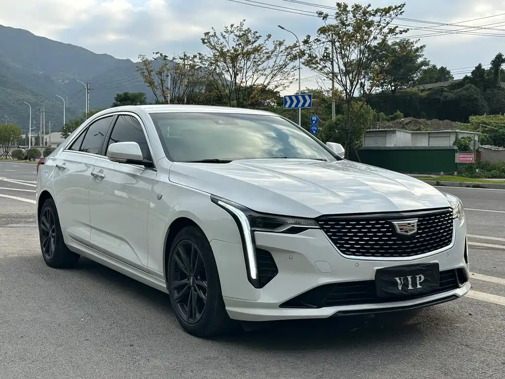 Cadillac CT4 — фото 3