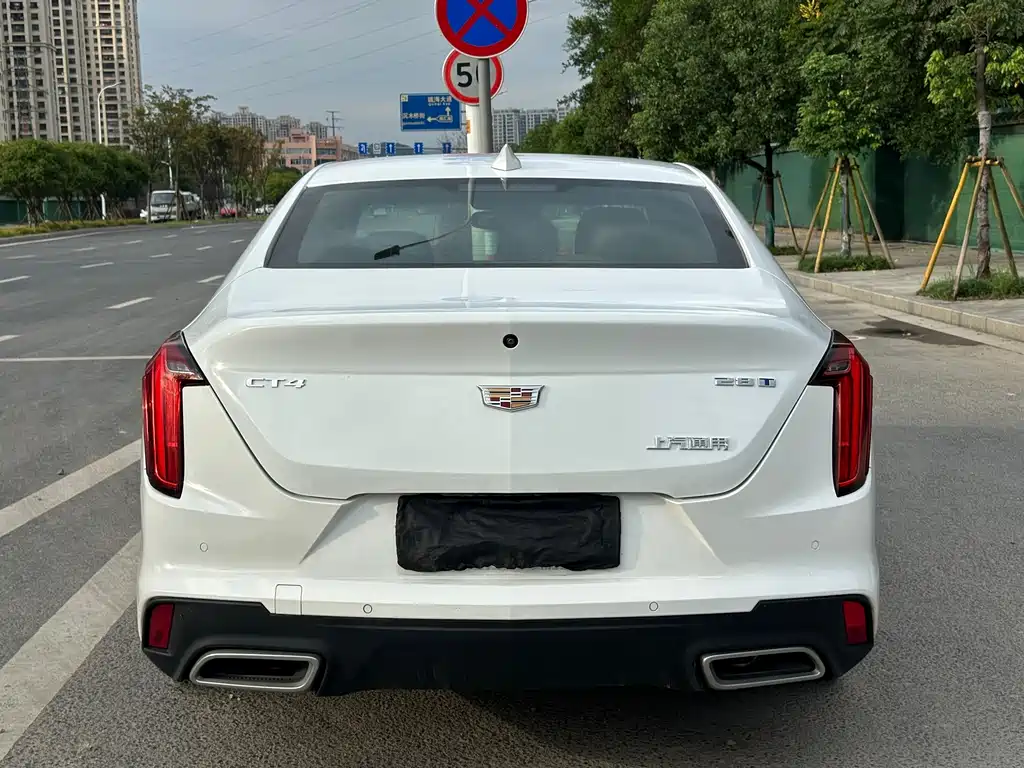Cadillac CT4 — фото 5