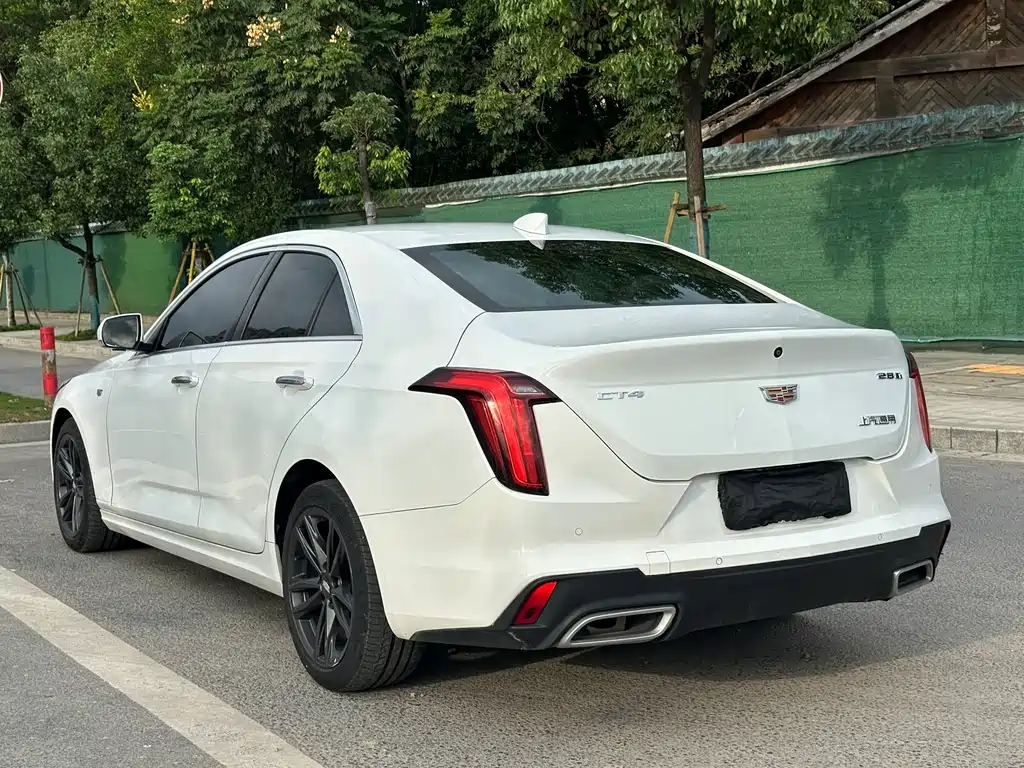 Cadillac CT4 — фото 6