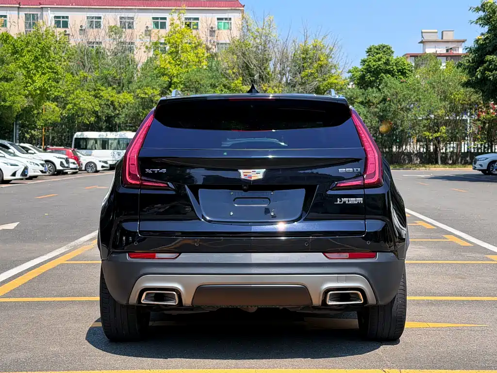 Cadillac XT4 — фото 4