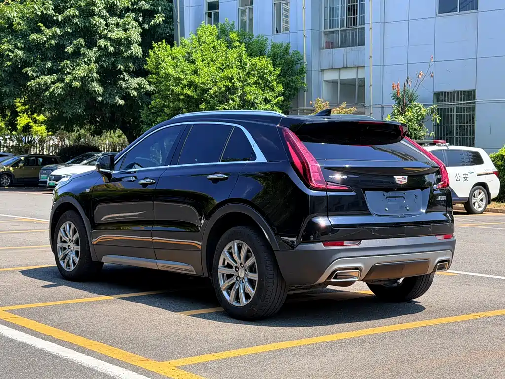 Cadillac XT4 — фото 5