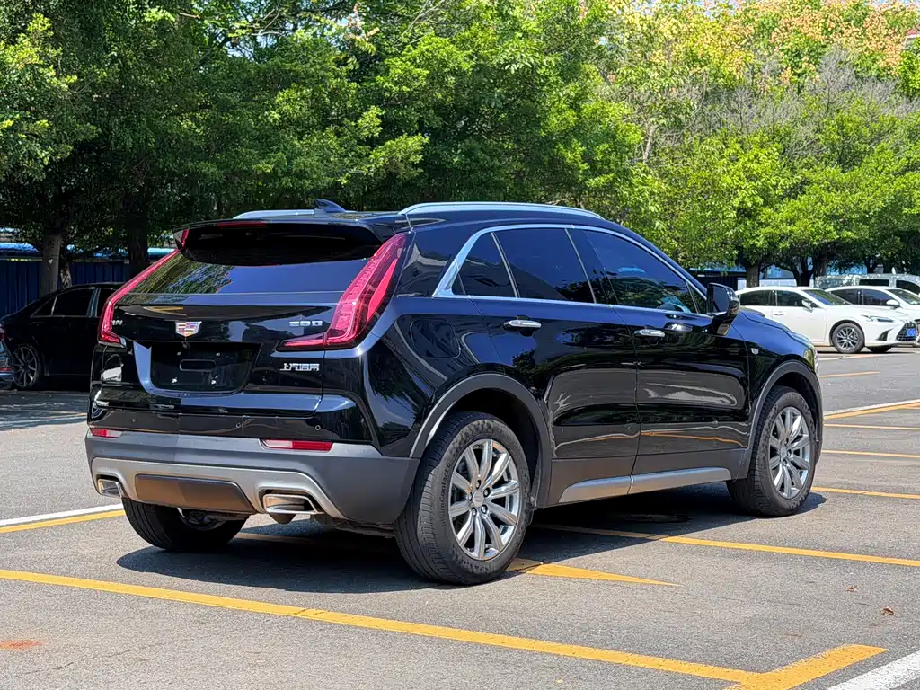 Cadillac XT4 — фото 6