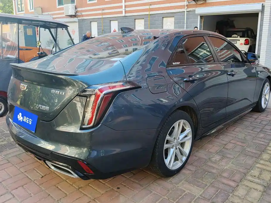 Cadillac CT4 — фото 3
