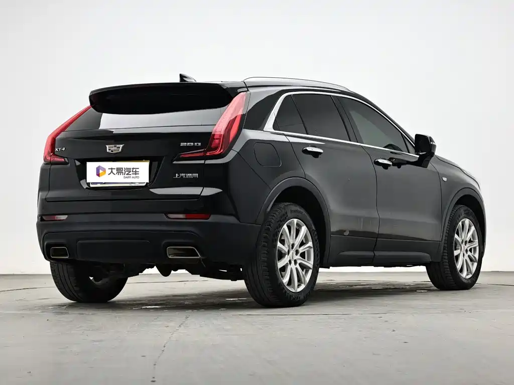 Cadillac XT4 — фото 3