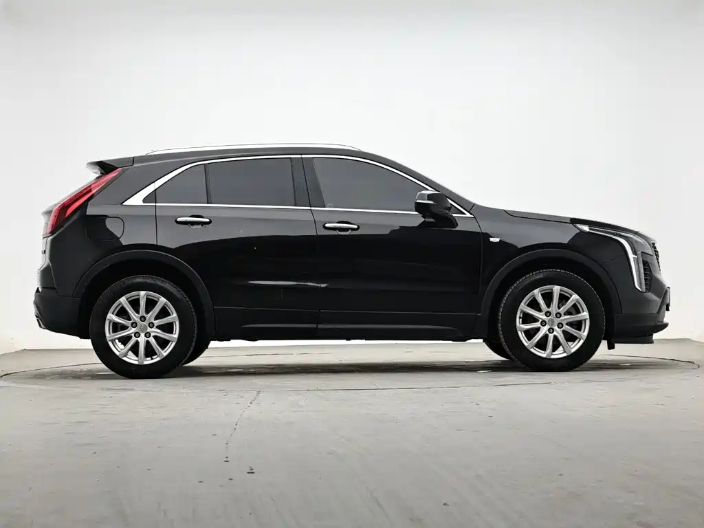 Cadillac XT4 — фото 6