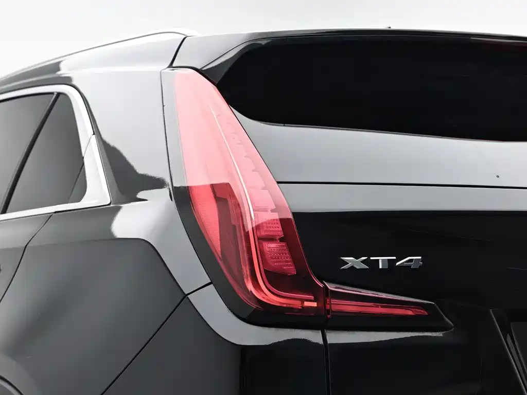 Cadillac XT4 — фото 7