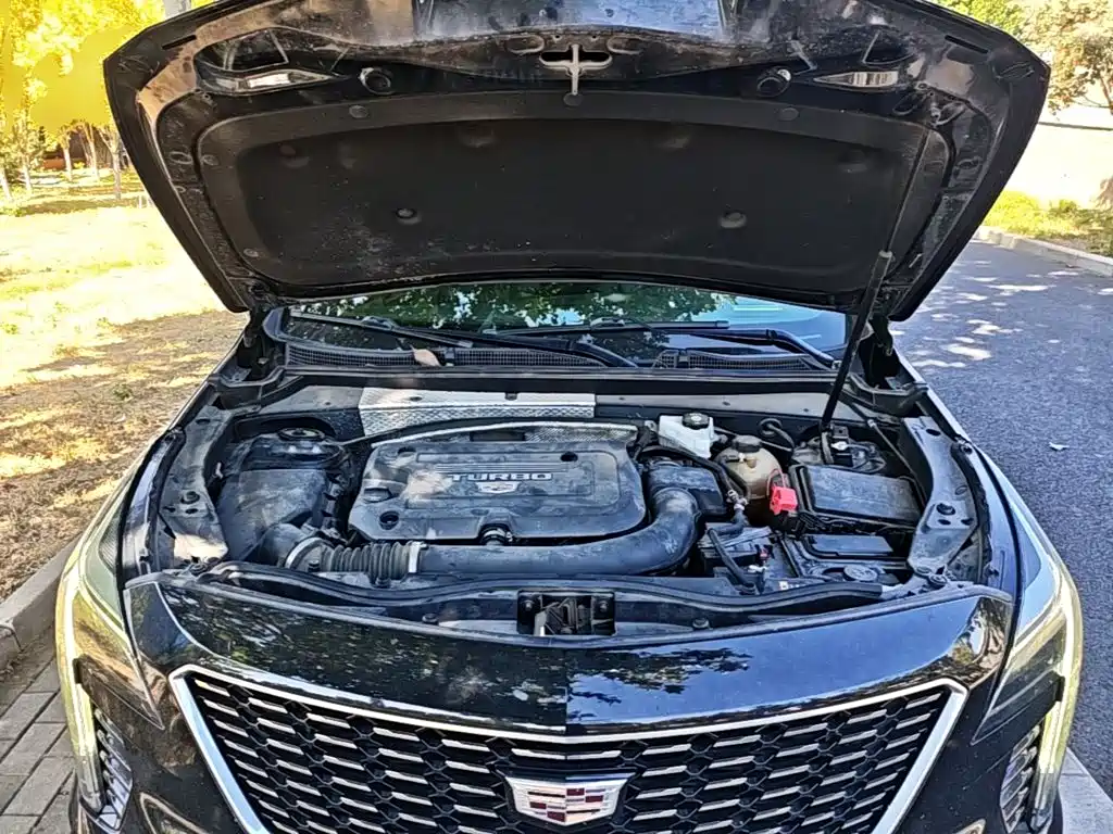 Cadillac XT4 — фото 20