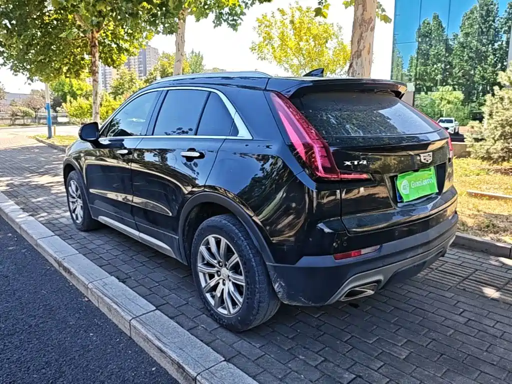 Cadillac XT4 — фото 5