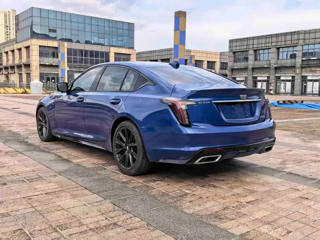 Cadillac CT5 — фото 7