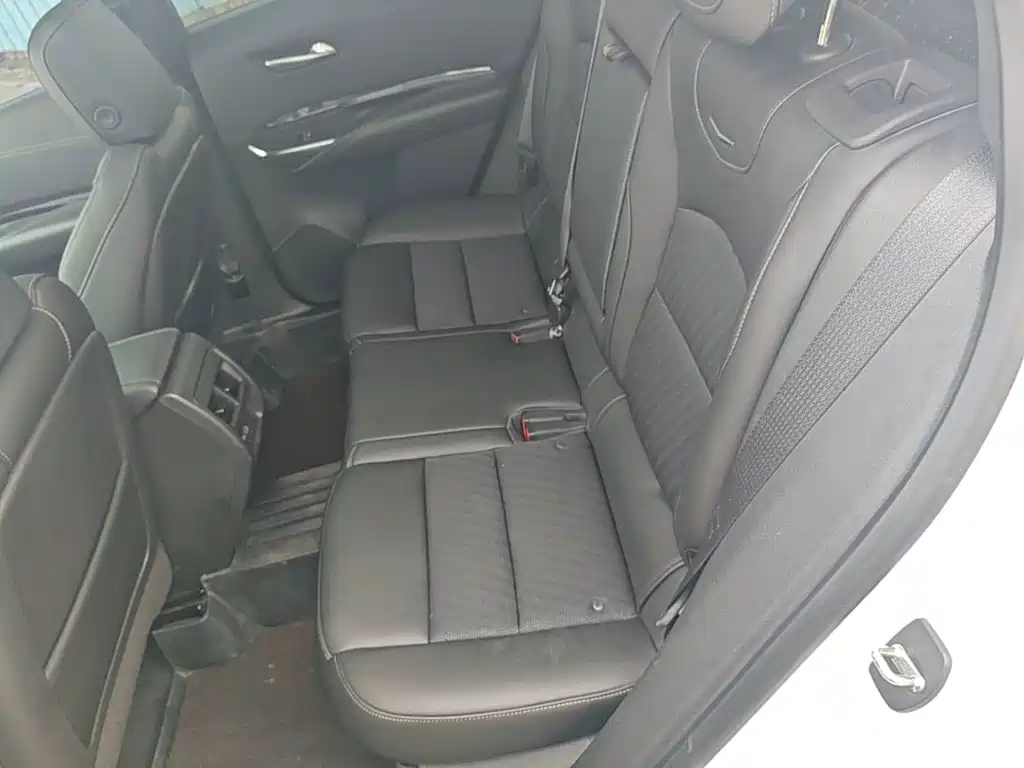 Cadillac XT4 — фото 17