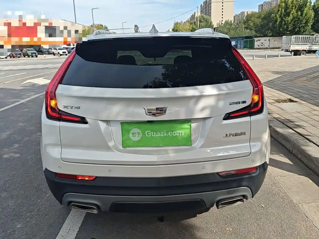 Cadillac XT4 — фото 6