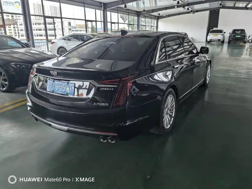 Cadillac CT6 — фото 6