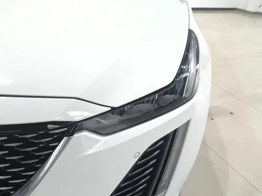 Cadillac CT5 — фото 5