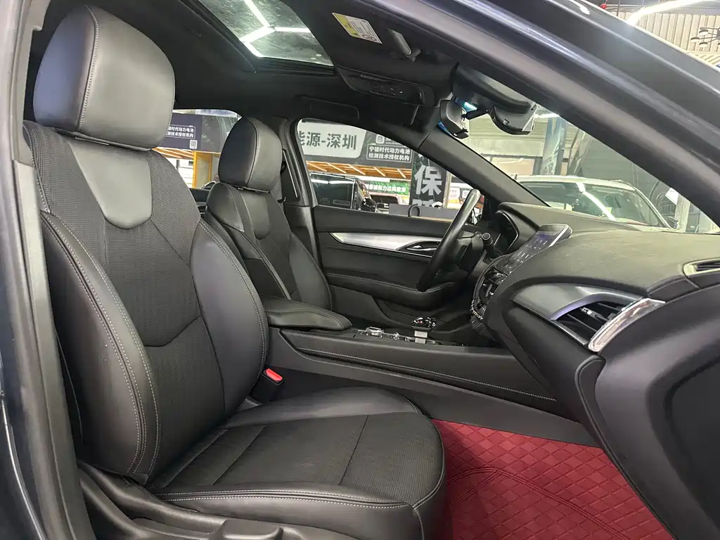 Cadillac CT5 — фото 13