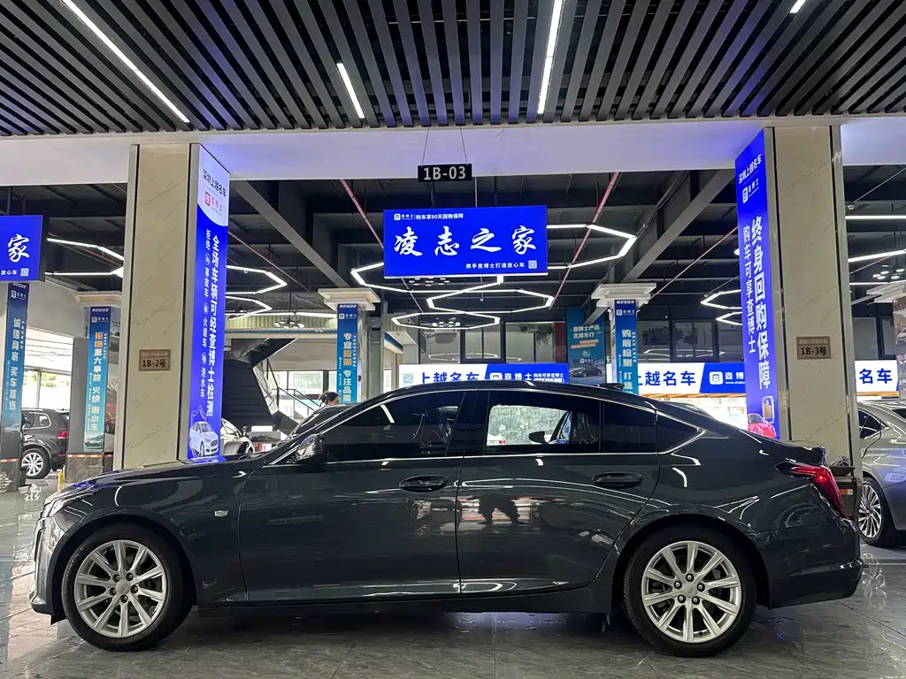 Cadillac CT5 — фото 4