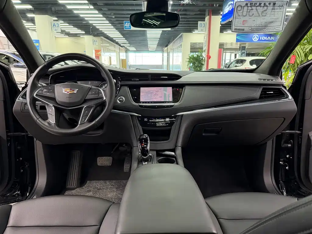 Cadillac XT5 — фото 5