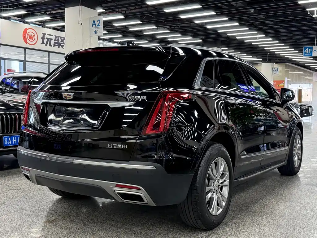 Cadillac XT5 — фото 9