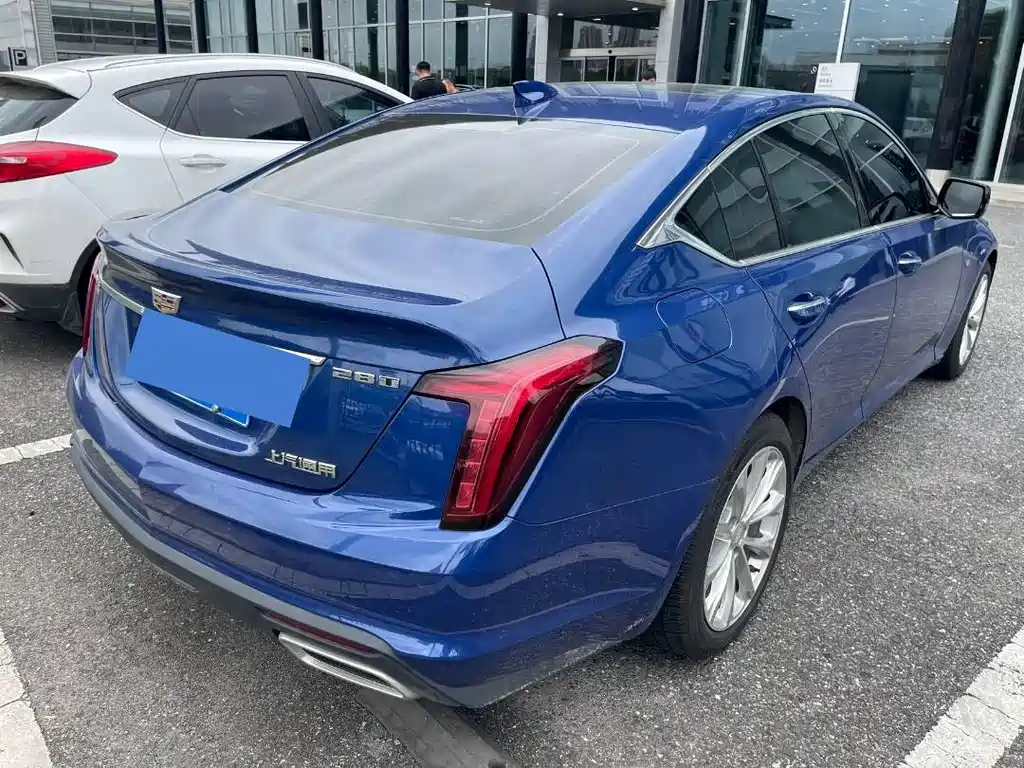 Cadillac CT5 — фото 2