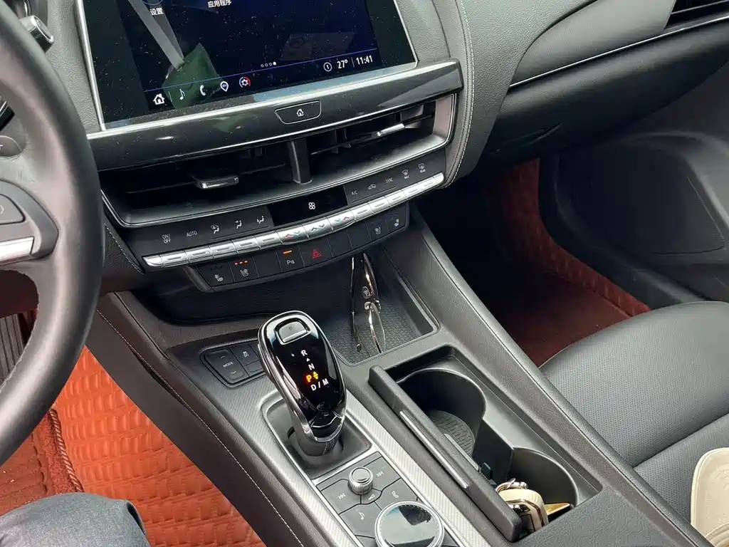 Cadillac CT5 — фото 6