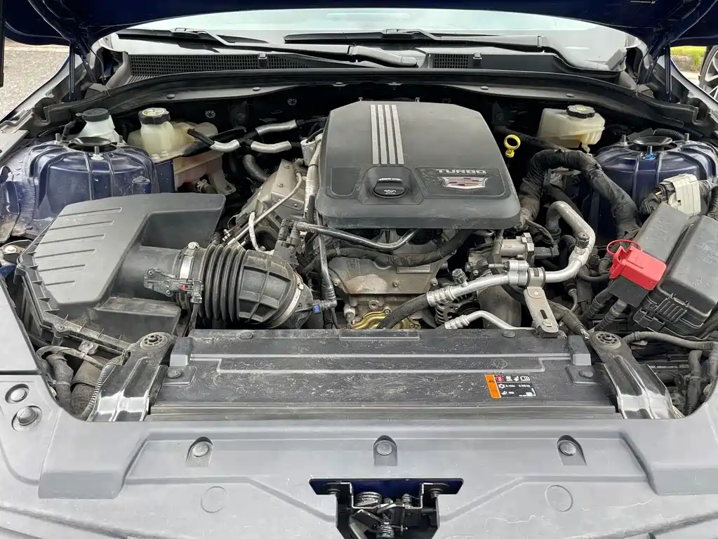 Cadillac CT5 — фото 10
