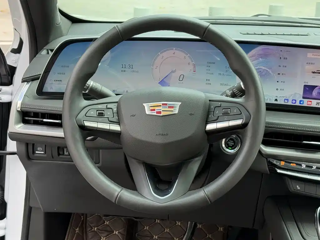 Cadillac XT4 — фото 22