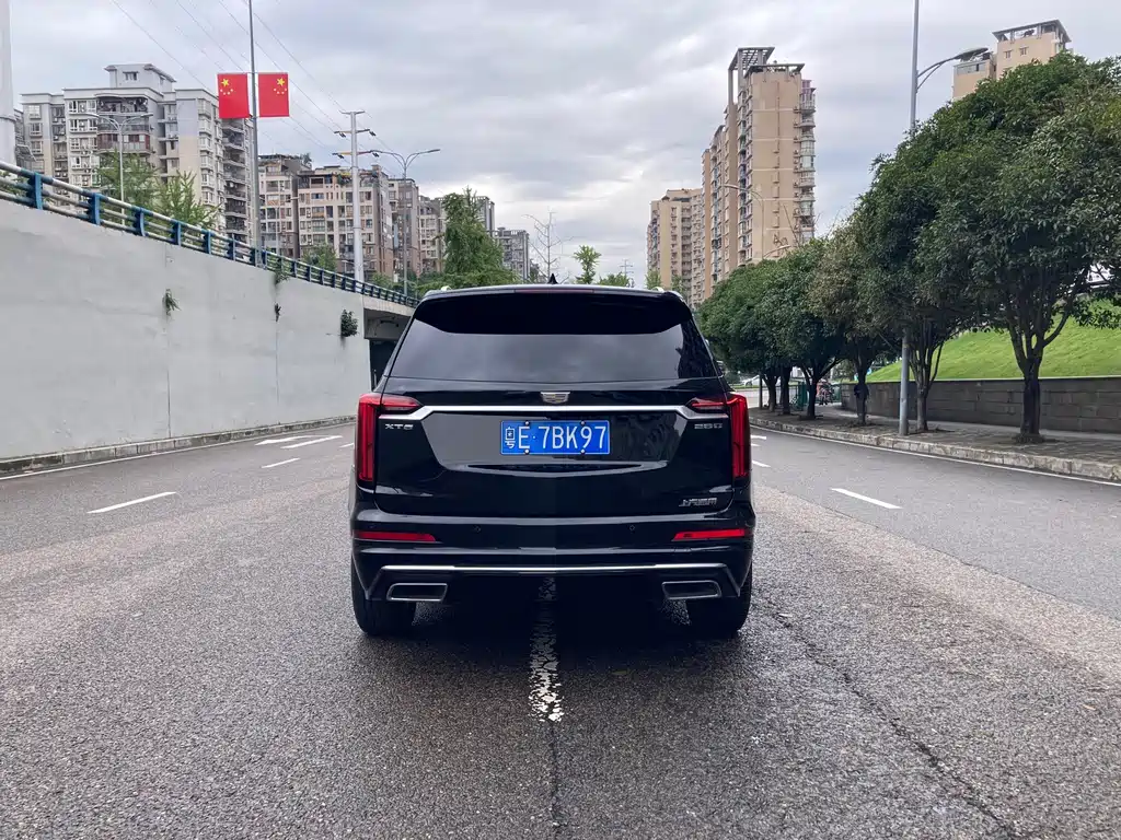 Cadillac XT6 — фото 17