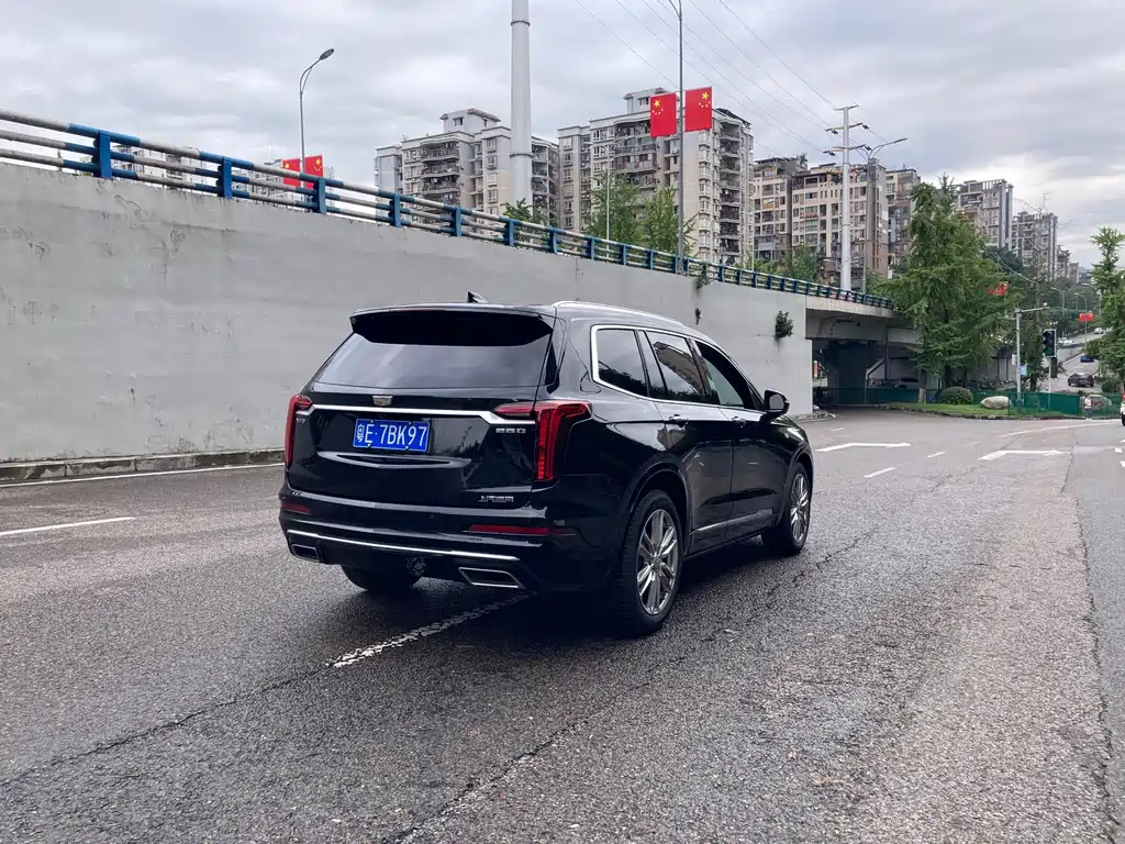 Cadillac XT6 — фото 18