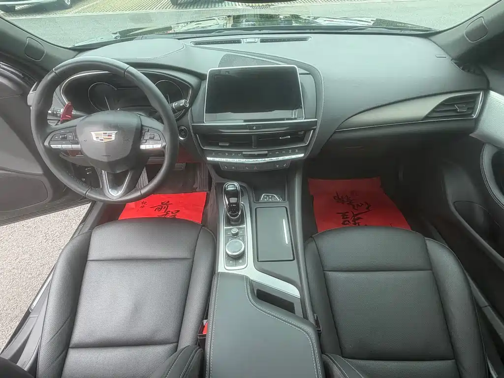 Cadillac CT5 — фото 7
