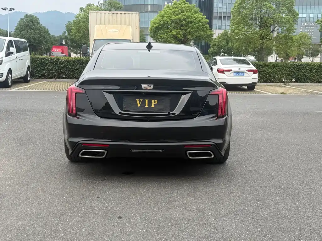 Cadillac CT5 — фото 10