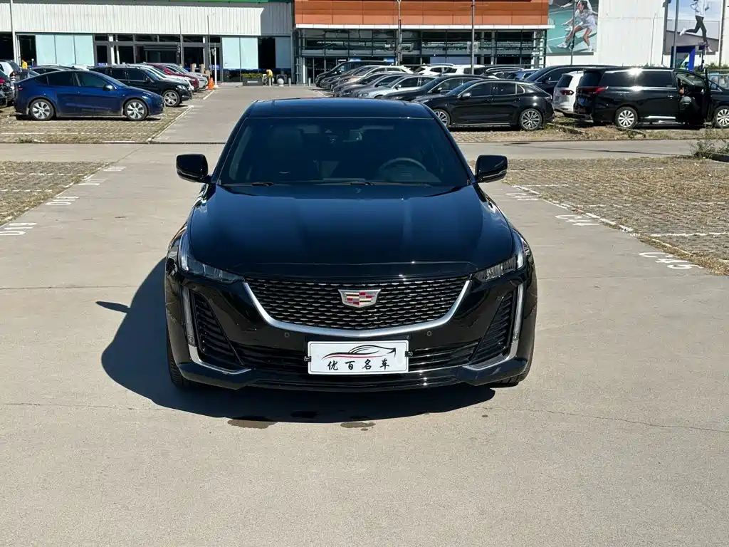 Cadillac CT5 — фото 2