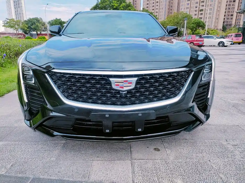 Cadillac CT5 — фото 2