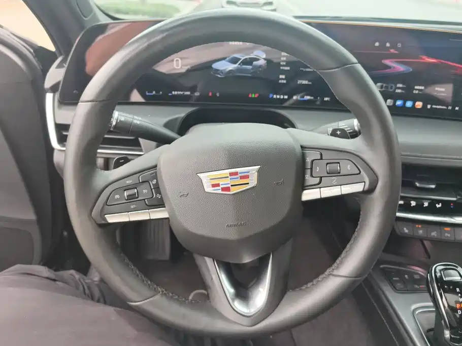 Cadillac CT5 — фото 15